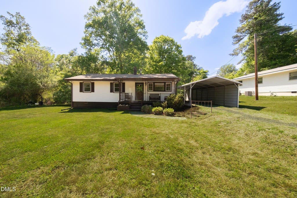 3 bedroom house for sale at 402 Forrest St Hillsborough 27278 - $227,500