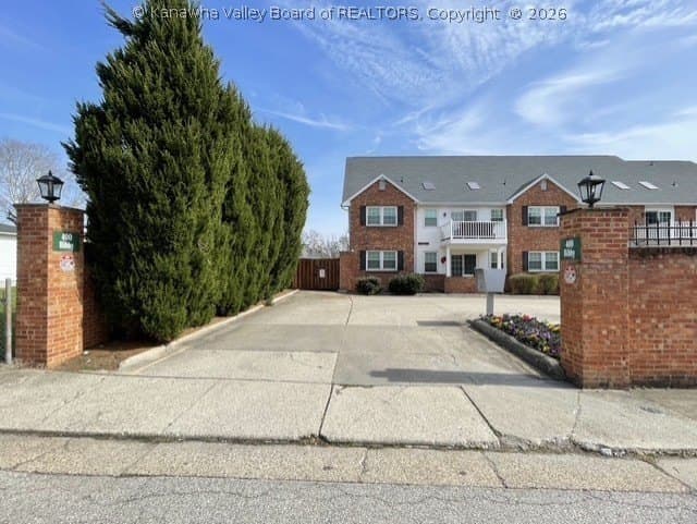 1 bedroom condo for sale at 400 Bibby St Apt D Charleston 25301 - $128,000
