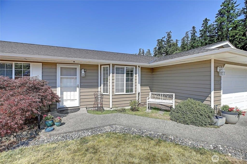 2 bedroom house for sale at 740 Commodore Ln Camano - $635,000