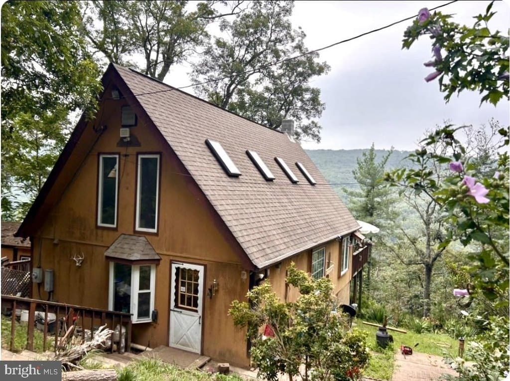 2 bedroom house for sale at 444 Nugget Dr Capon Bridge - $220,000