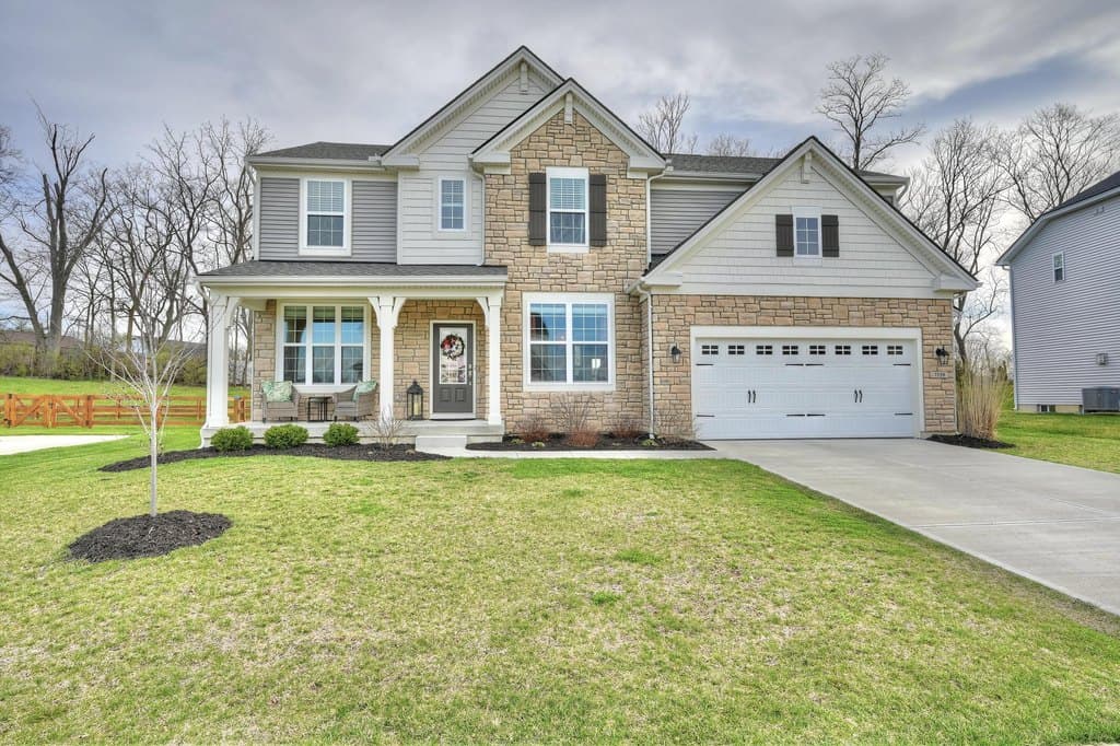 4 bedroom house for sale at 7739 E Timber Creek Dr Alexandria - $515,000