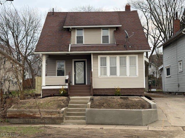 2 bedroom house for sale at 116 Munroe Falls Ave Cuyahoga Falls 44221 - $189,900