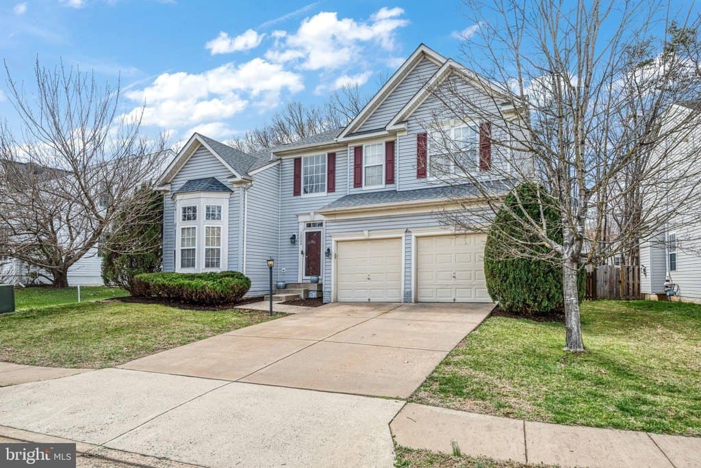 4 bedroom house for sale at 12044 Vantage Point Ct Bristow - $775,000