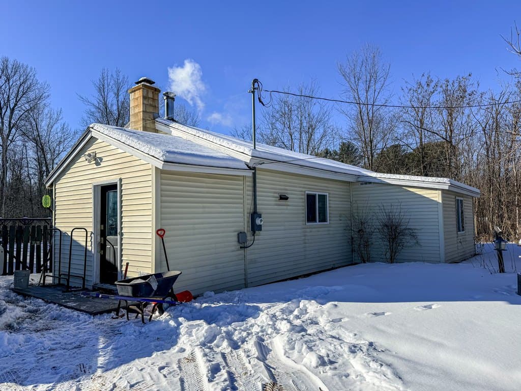 3 bedroom house for sale at 465 Spellman Rd Beekmantown - $219,000