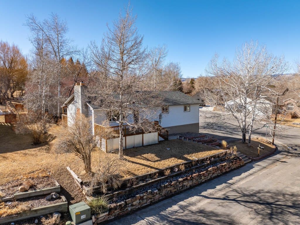 5 bedroom house for sale at 348 Del St Lander 82520 - $445,000