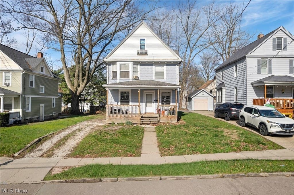 3 bedroom house for sale at 518 Sumner St Akron - $85,000