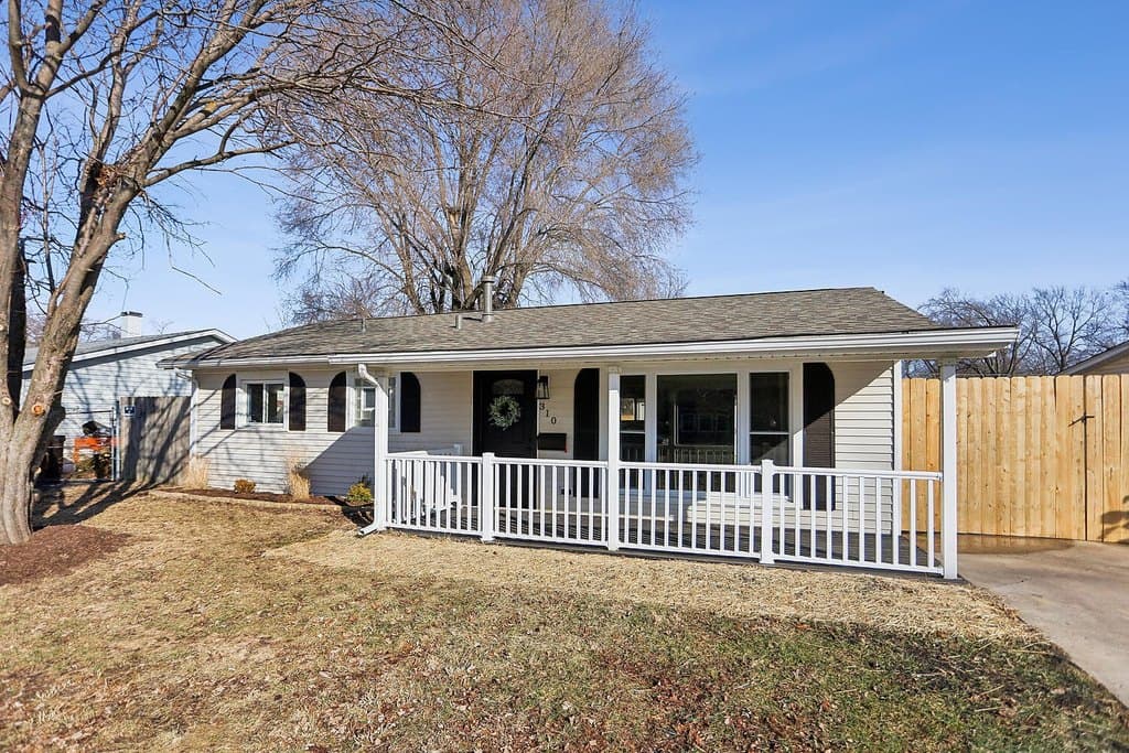 3 bedroom house for sale at 310 McCameron Ave Bonnie Brae - $327,900