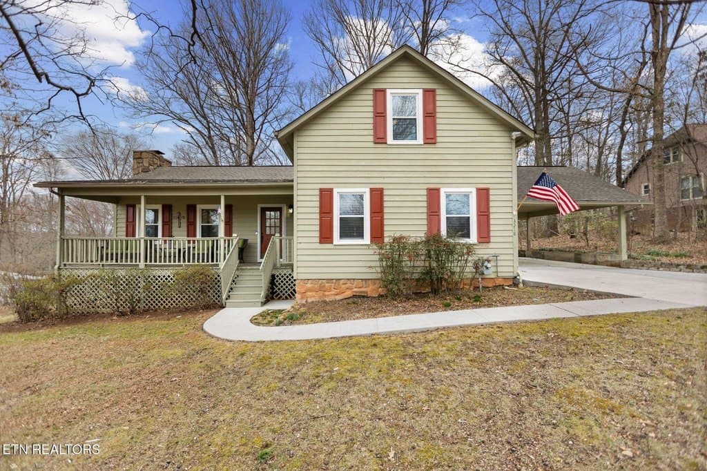 3 bedroom house for sale at 3218 Rocky Waters Dr Alcoa - $460,000