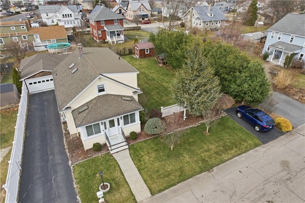 3 bedroom house for sale at 111 Beechcrest St Warwick 02888 - $499,900