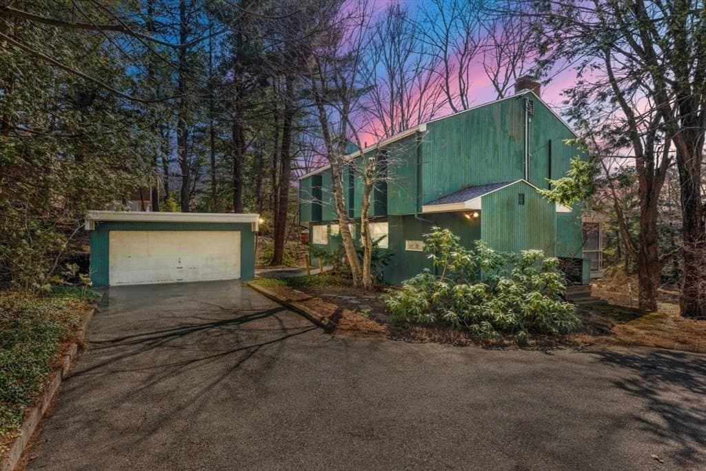 5 bedroom house for sale at 542 Concord Ave Lexington 02421 - $1,495,000