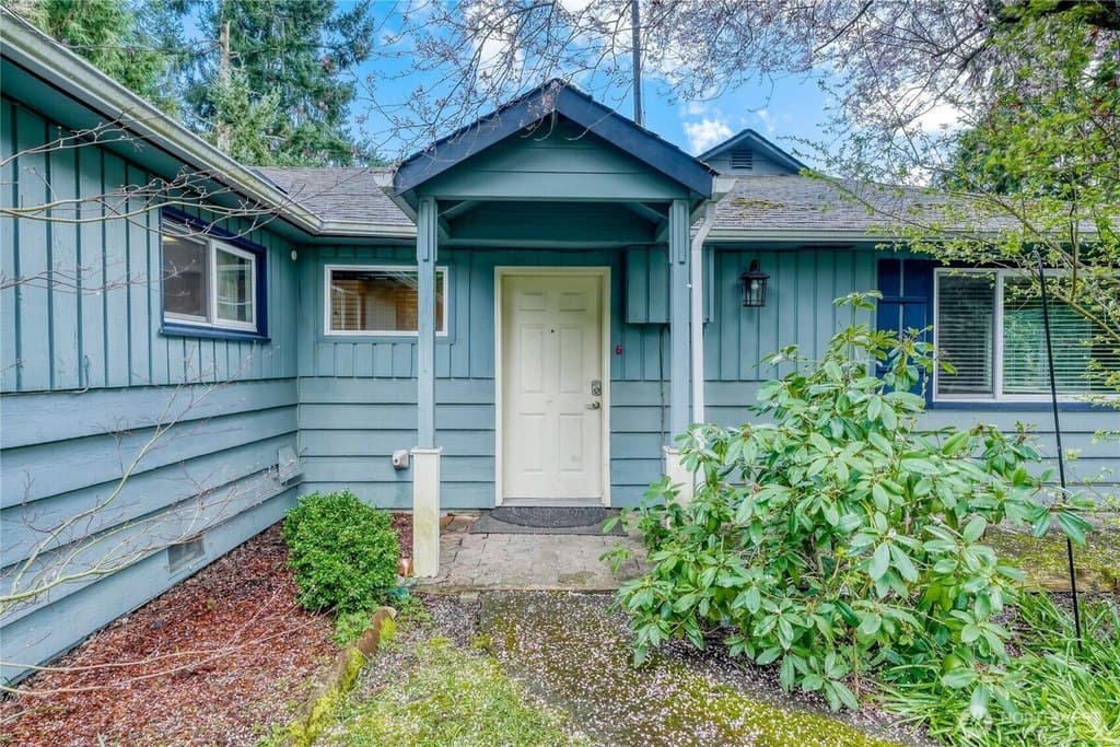 3 bedroom house for sale at 5025 45th Ave SE Lacey 98503 - $375,000