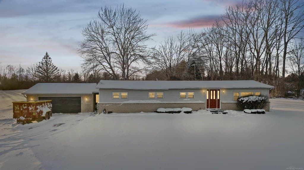 3 bedroom house for sale at 69455 Hicks Rd Armada - $419,900