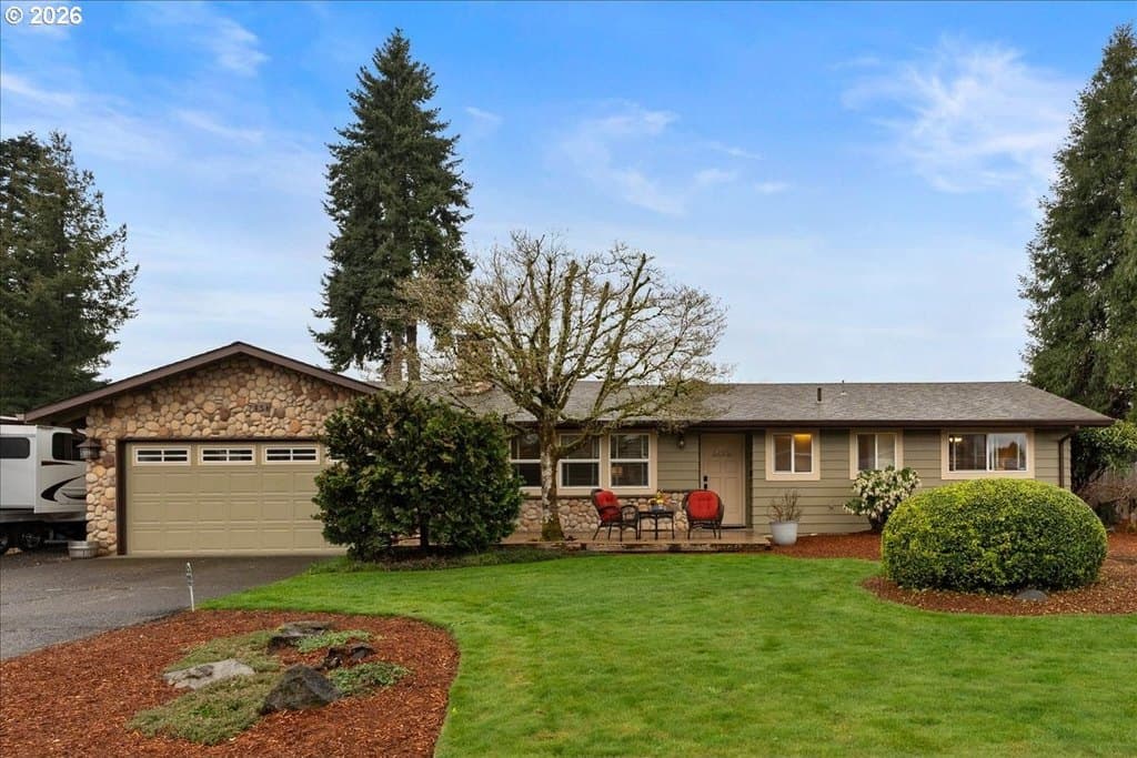 3 bedroom house for sale at 7456 SE Eldorado St Milwaukie 97267 - $525,000