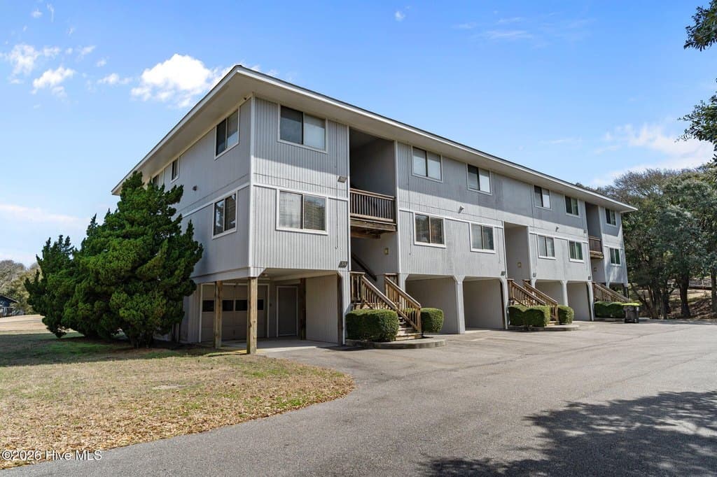 3 bedroom condo for sale at 35 Foxfire Trce Caswell Beach - $550,000