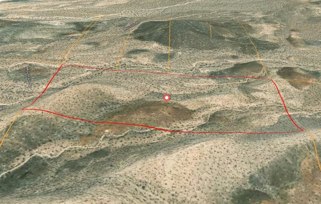 land for sale at Mountain Rd Adelanto - $14,999