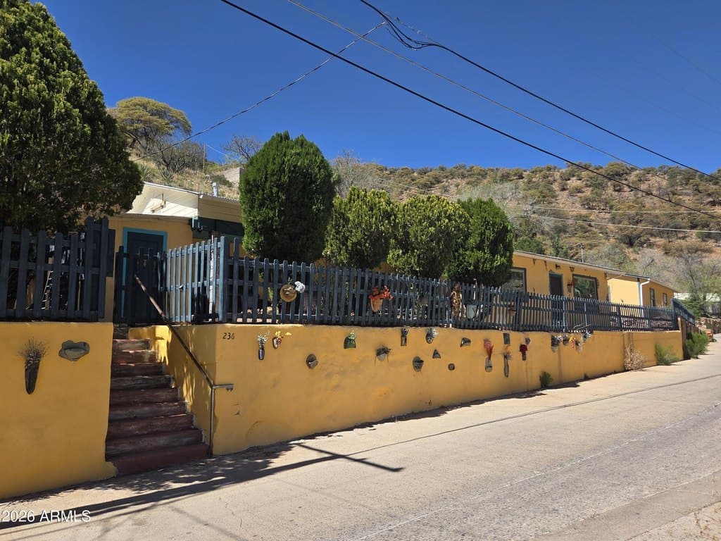 2 bedroom house for sale at 236A Brewery Ave Bisbee - $479,000