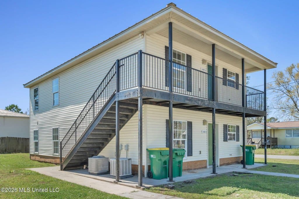 6 bedroom multi-family for sale at 14921 Masterson Ave Latimer 39565 - $260,000