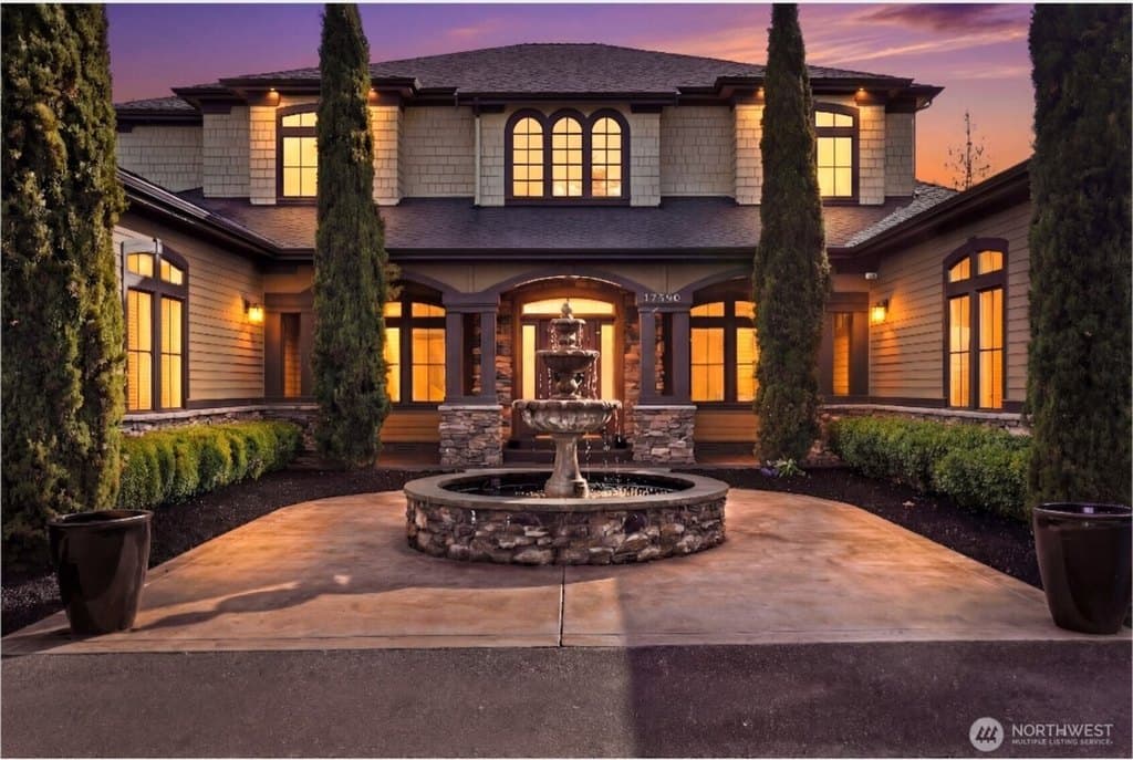 5 bedroom house for sale at 17233 53rd St SE Snohomish 98290 - $2,095,000