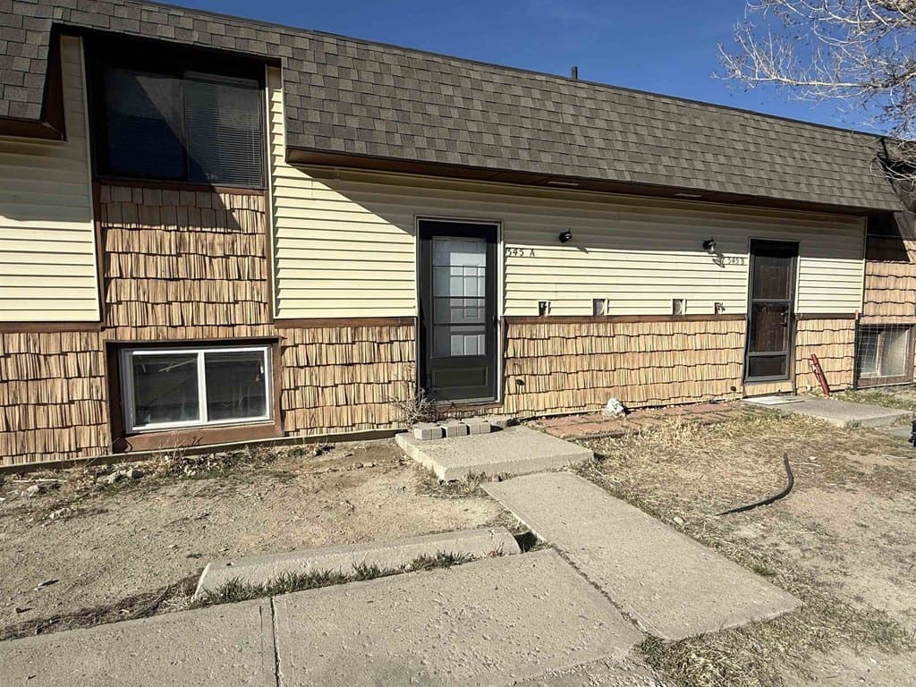 6 bedroom multi-family for sale at 345 Anvil Dr Green River 82935 - $275,000