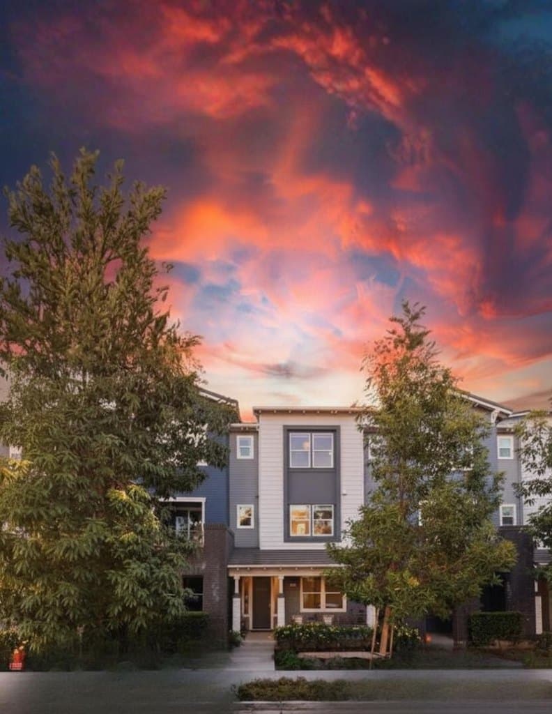 3 bedroom townhouse for sale at 2235 Mora Pl Mountain View 94040 - $1,799,888