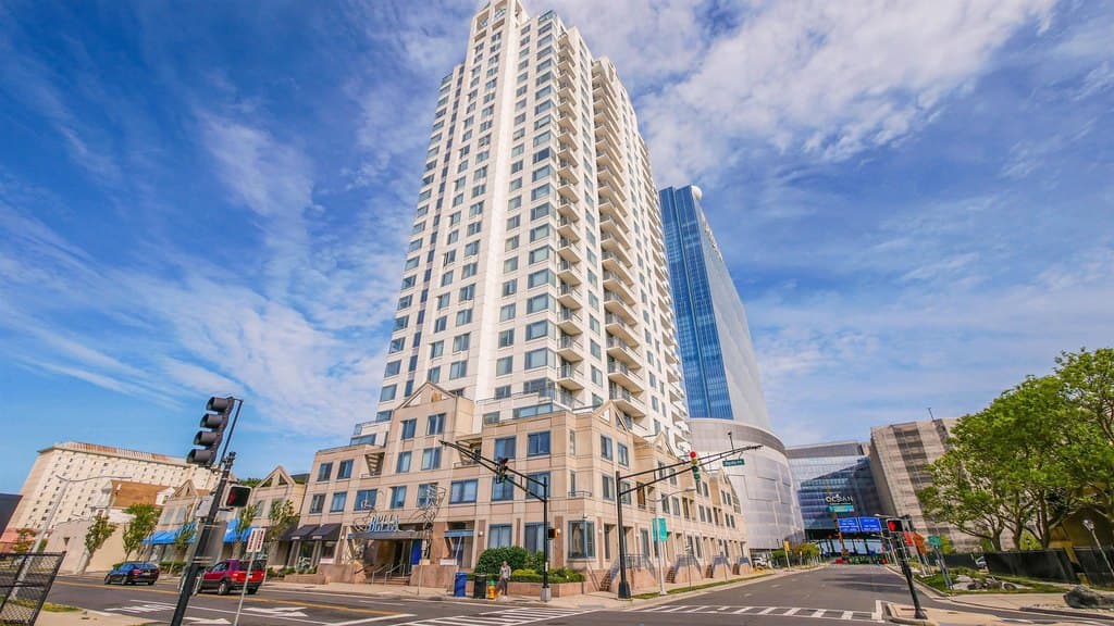 2 bedroom townhouse for sale at 526 Pacific Ave Apt TH8 Atlantic City 08401 - $210,000