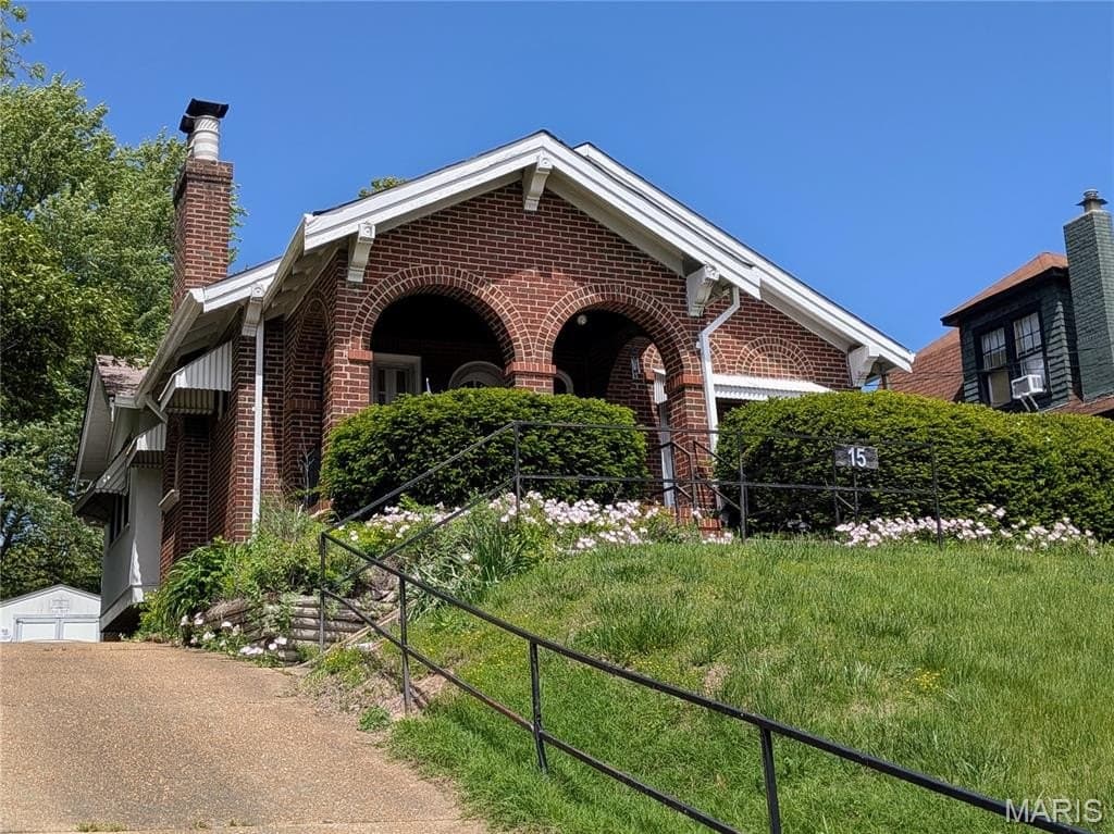 2 bedroom house for sale at 15 Hereford Ave Ferguson 63135 - $95,000