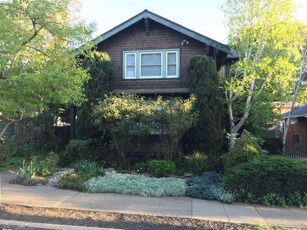 4 bedroom house for sale at 2800 Prince St Berkeley - $1,795,000
