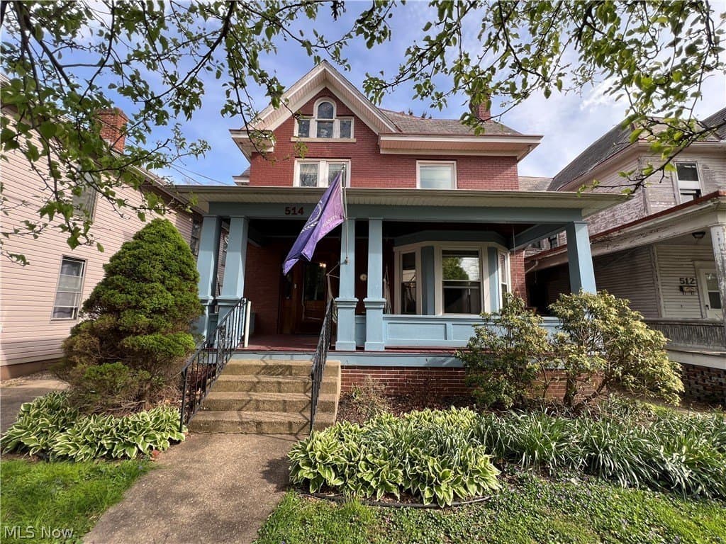 3 bedroom house for sale at 514 Warren St Marietta 45750 - $242,000