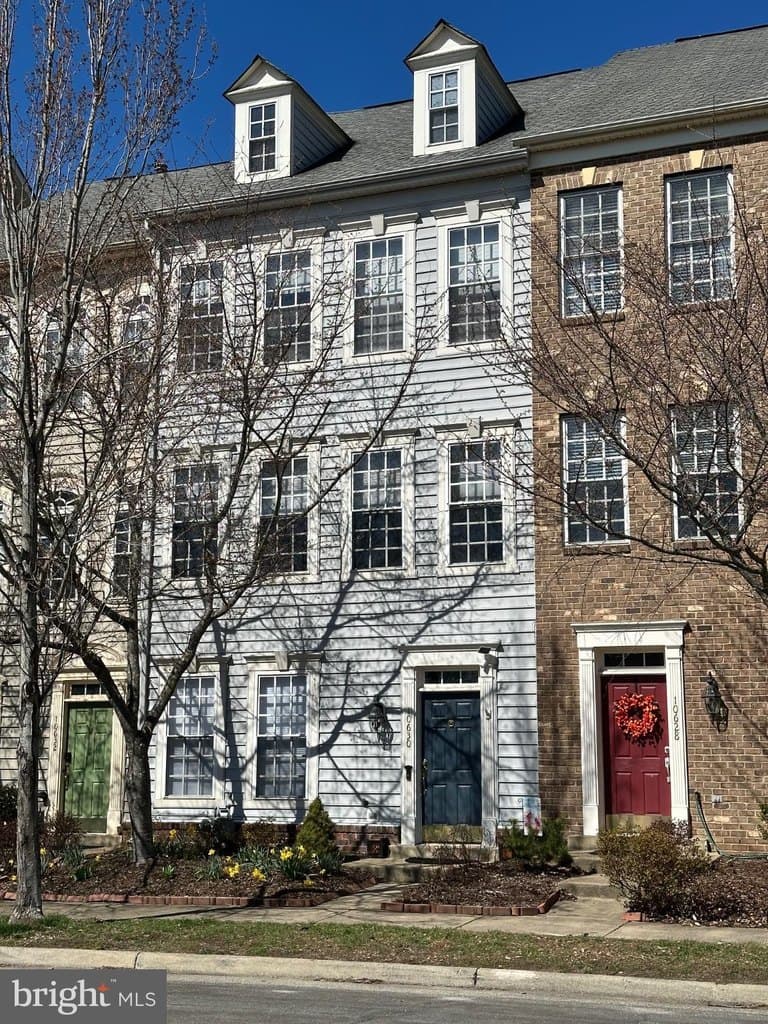 3 bedroom townhouse for sale at 10630 Bristow Station Dr Bristow - $600,000