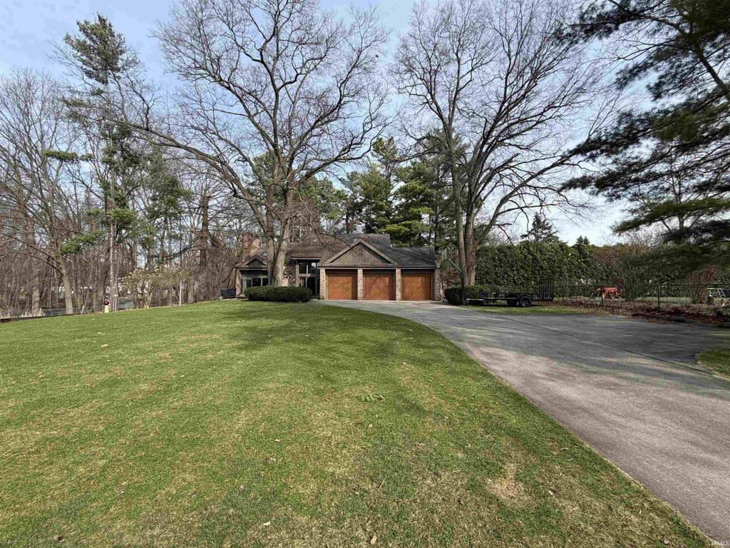 3 bedroom house for sale at 51262 Shady Ln Simonton Lake 46514 - $379,900