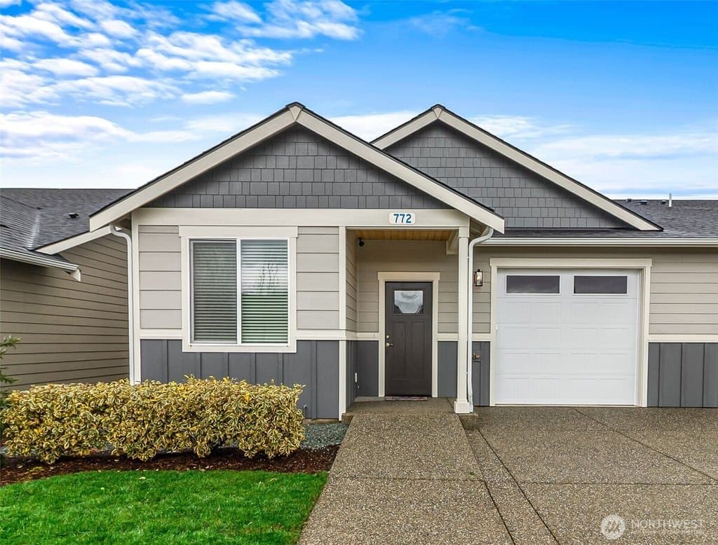 3 bedroom townhouse for sale at 772 Parkland Loop Sedro Woolley 98284 - $550,000