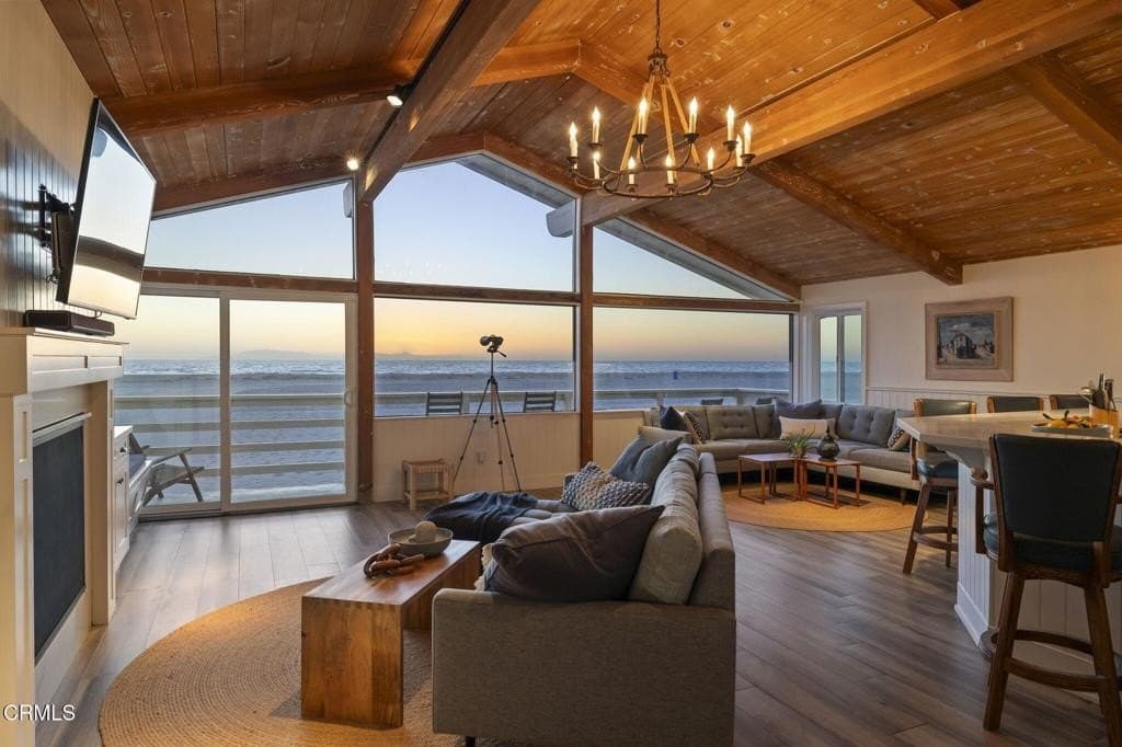 4 bedroom house for sale at 3445 Ocean Dr Channel Islands Beach - $3,995,000