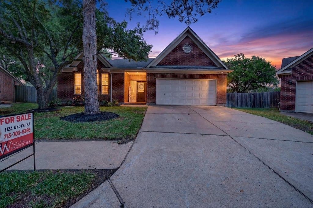 3 bedroom house for sale at 20802 Athea Glen Cir Katy 77450 - $374,900