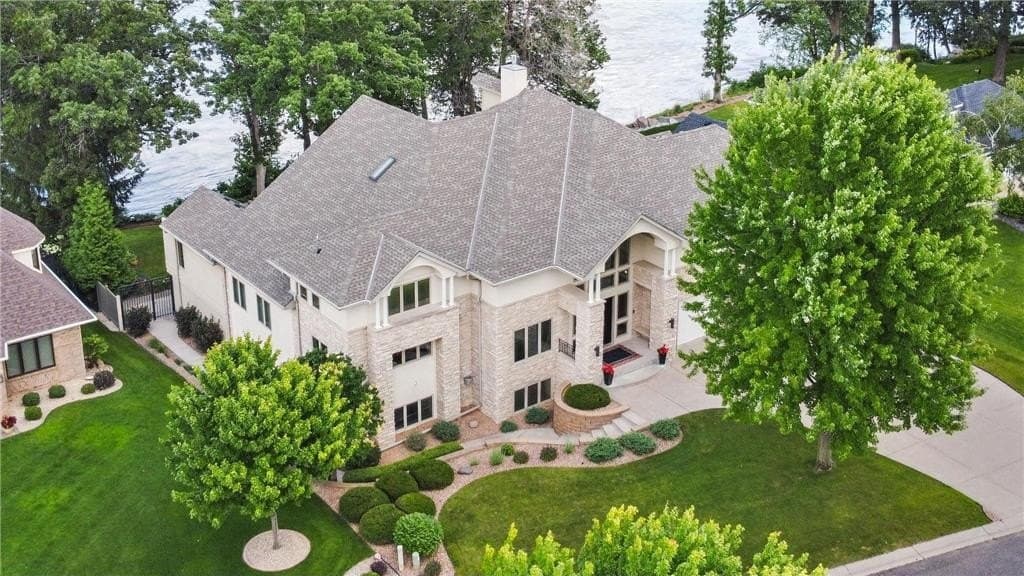 5 bedroom house for sale at 705 W River Pkwy Champlin - $1,500,000