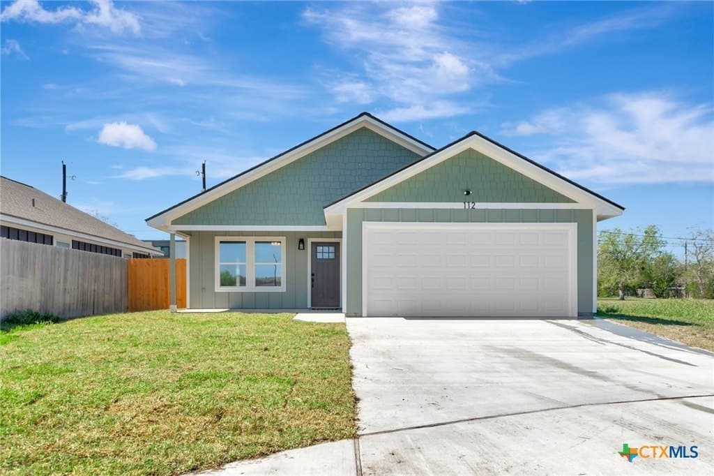 3 bedroom house for sale at 112 Missy Ln Victoria 77901 - $269,900