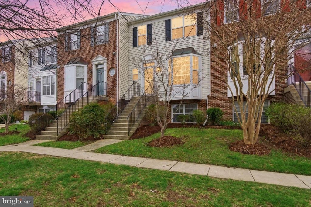 3 bedroom condo for sale at 1212 Needham Ct Crofton 21114 - $385,000