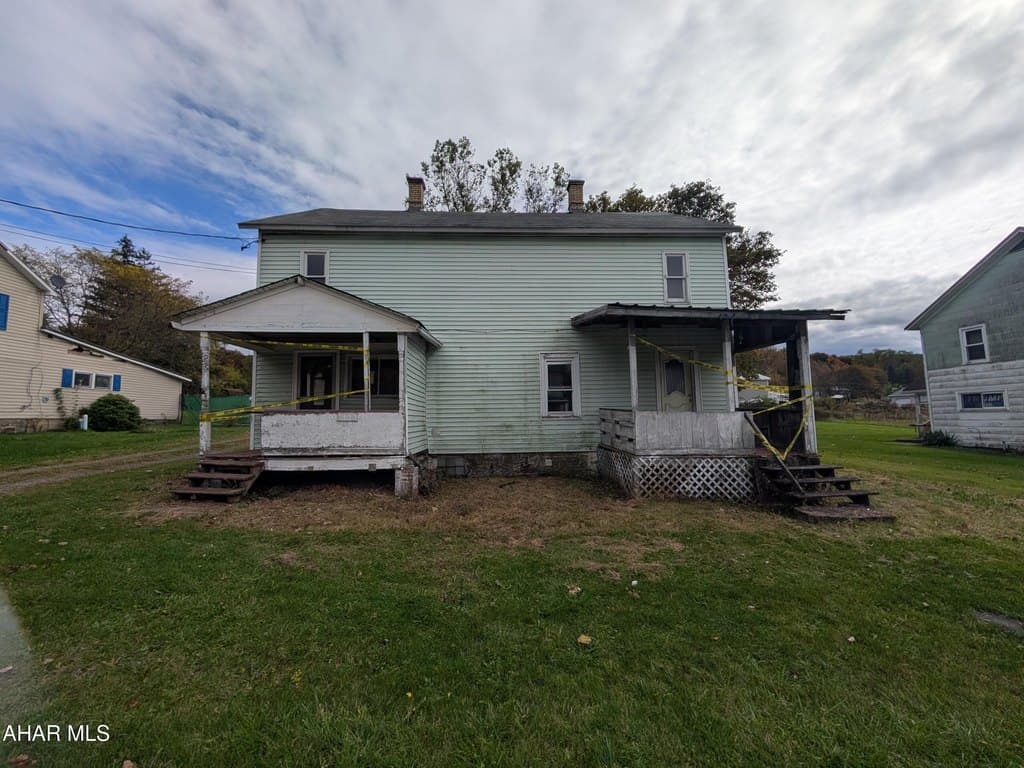 4 bedroom house for sale at 137 Boyd St Blandburg - $19,900