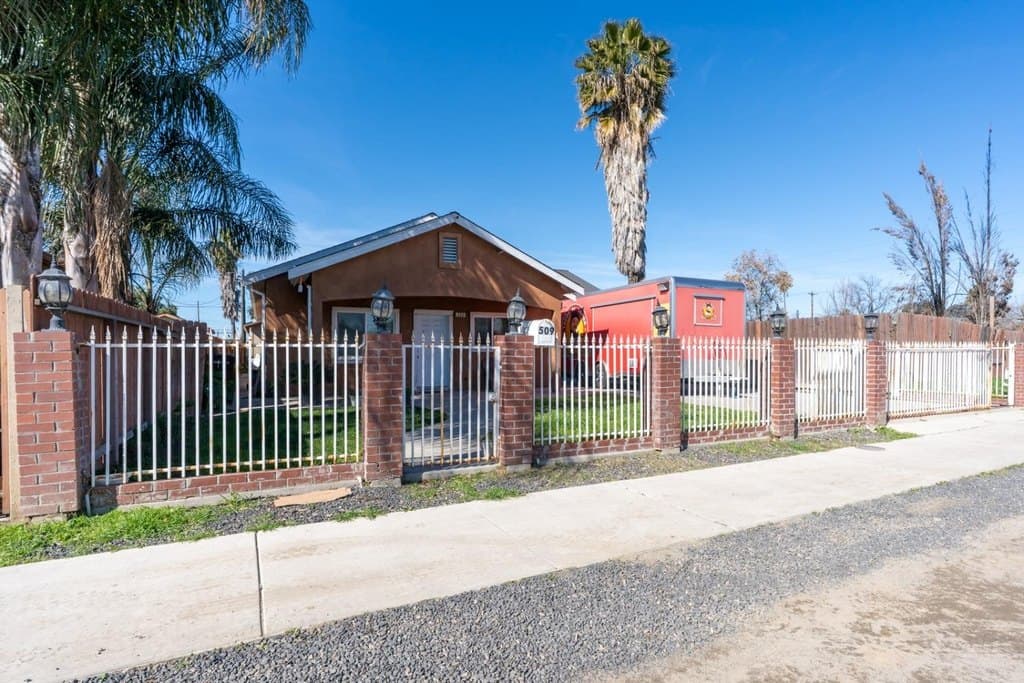 3 bedroom house for sale at 509 Kerr Ave Airport - $489,000