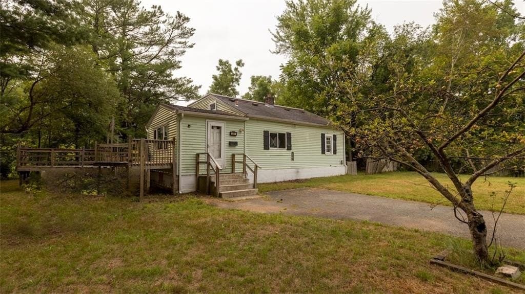 3 bedroom house for sale at 101 Pine Grove Ave Bellingham - $230,000