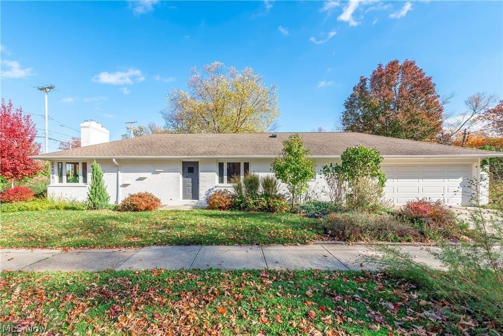 3 bedroom house for sale at 24535 Lake Rd Bay Village - $450,000