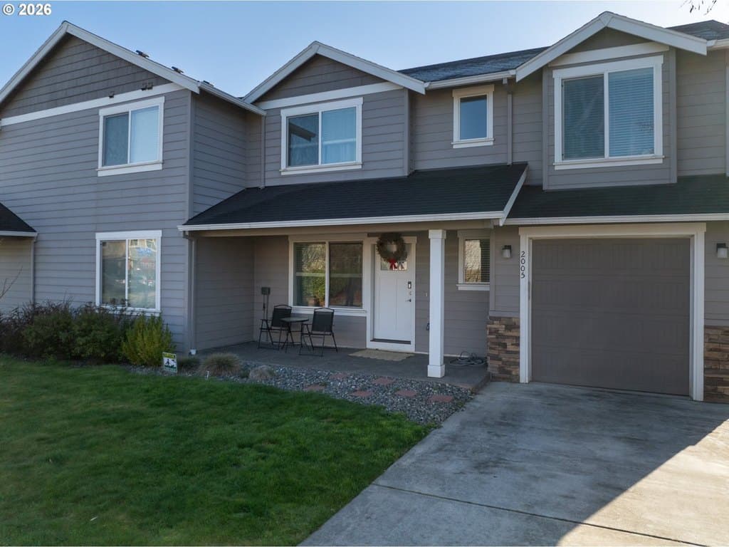 6 bedroom multi-family for sale at 517 Cameo Dr Hood River 97031 - $1,049,000