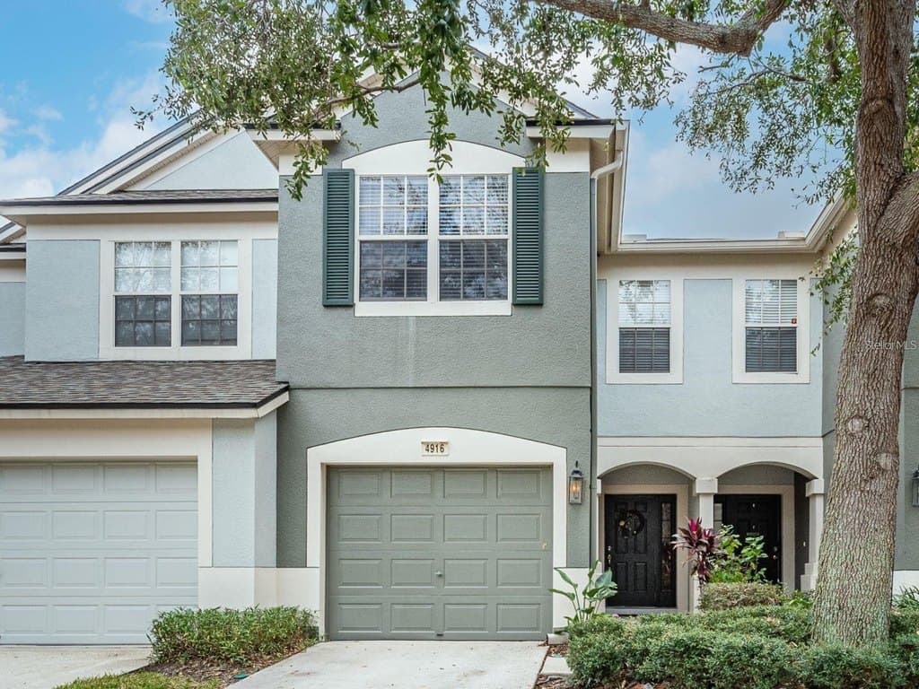 3 bedroom townhouse for sale at 4916 Barnstead Dr Brandon - $272,000