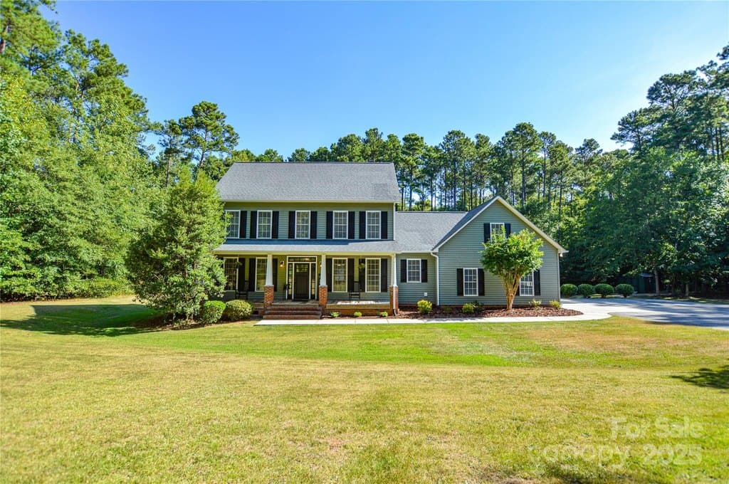 4 bedroom house for sale at 3333 Harmony Rd Catawba - $697,000