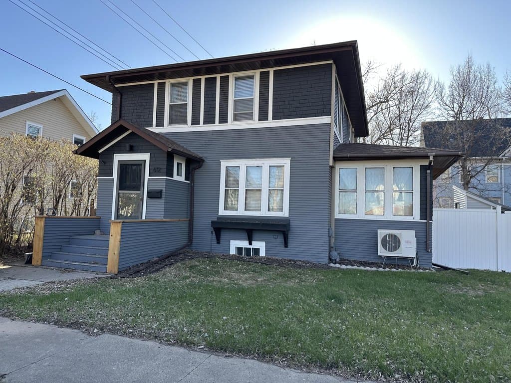 3 bedroom house for sale at 612 S Arch St Aberdeen - $159,900