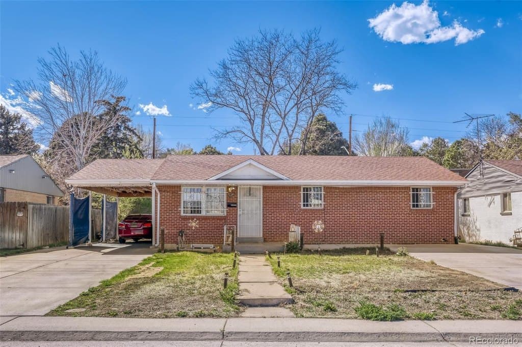 4 bedroom house for sale at 7391 Bronco Rd Sherrelwood 80221 - $455,000