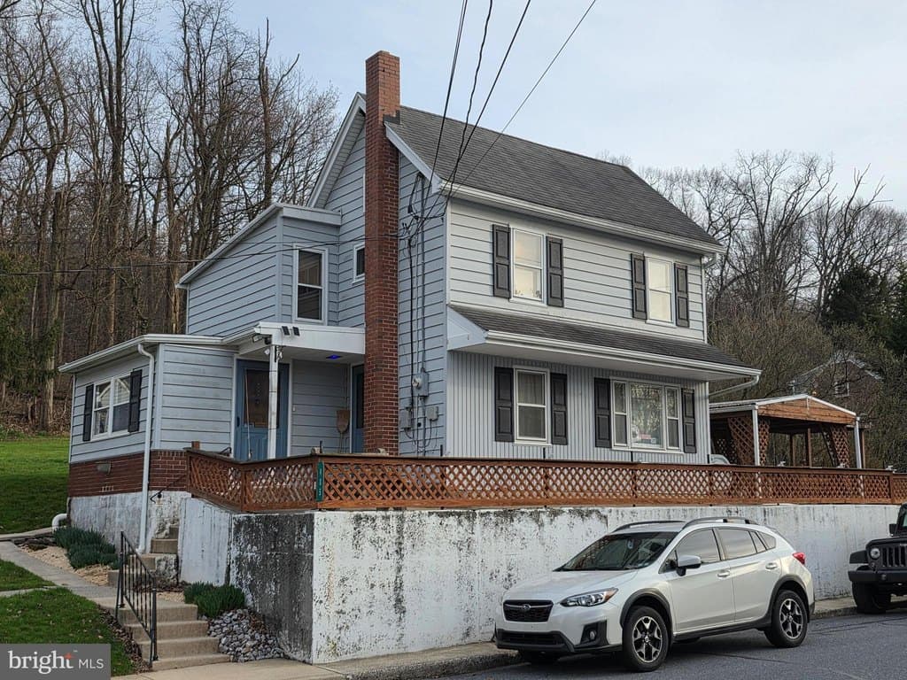 3 bedroom house for sale at 485 N Maple St Ephrata 17522 - $225,000