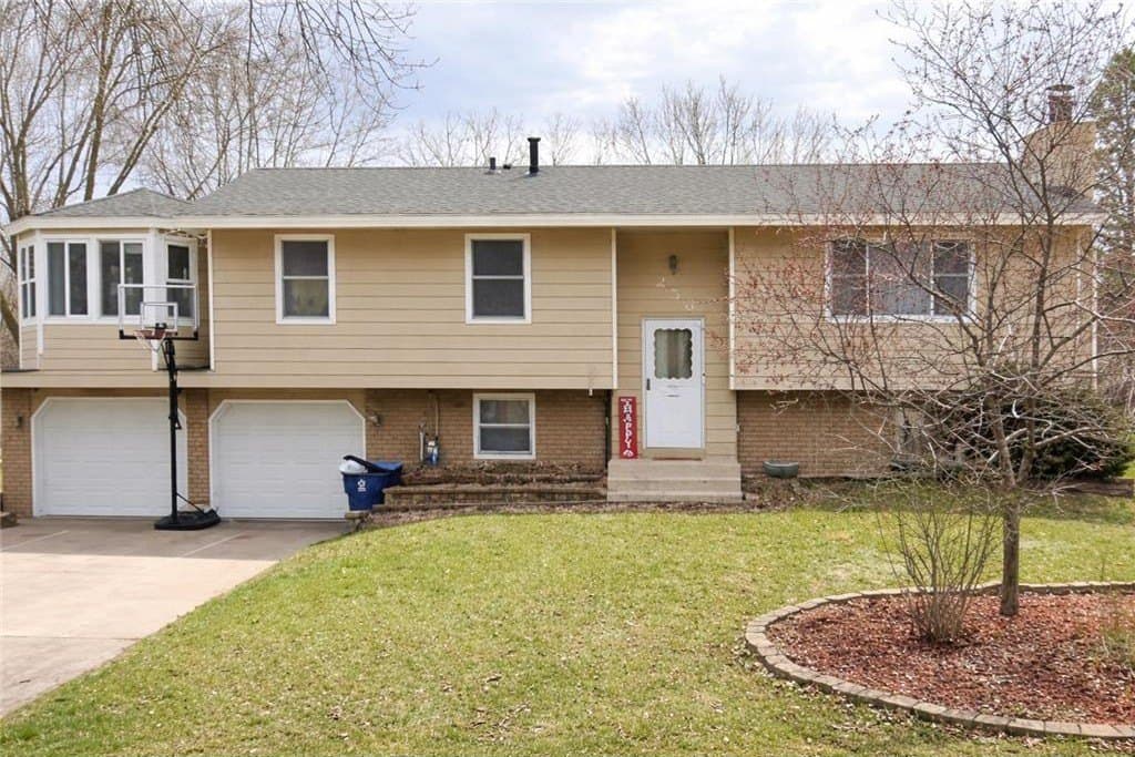 4 bedroom house for sale at 256 108th Ave NW Coon Rapids 55448 - $347,000