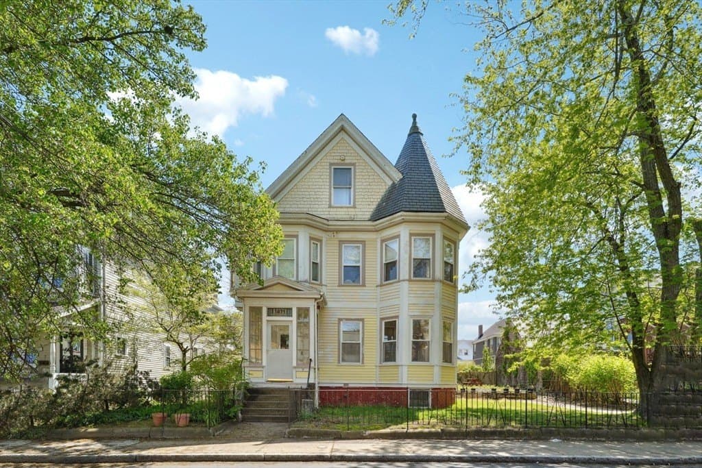 2 bedroom condo for sale at 9 Kidder Ave Unit 2 Somerville 02144 - $799,900