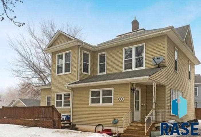 4 bedroom house for sale at 500 W Spruce St Beresford - $269,900