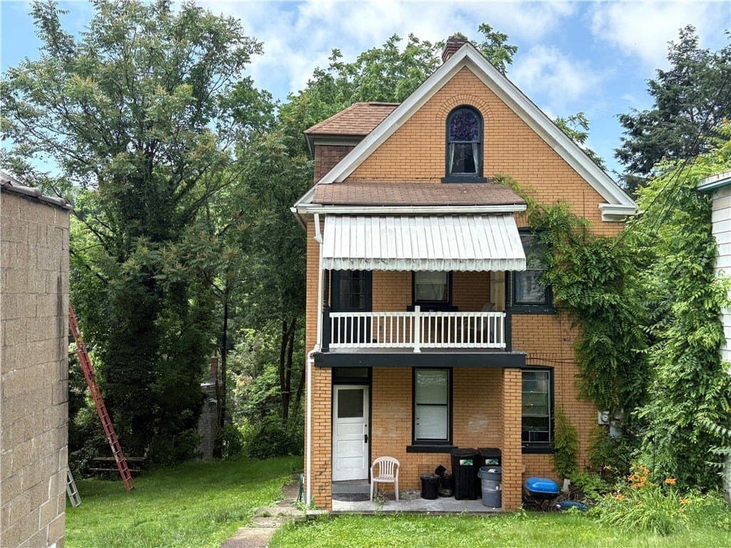 4 bedroom multi-family for sale at 150 North Ave Chalfant - $110,000